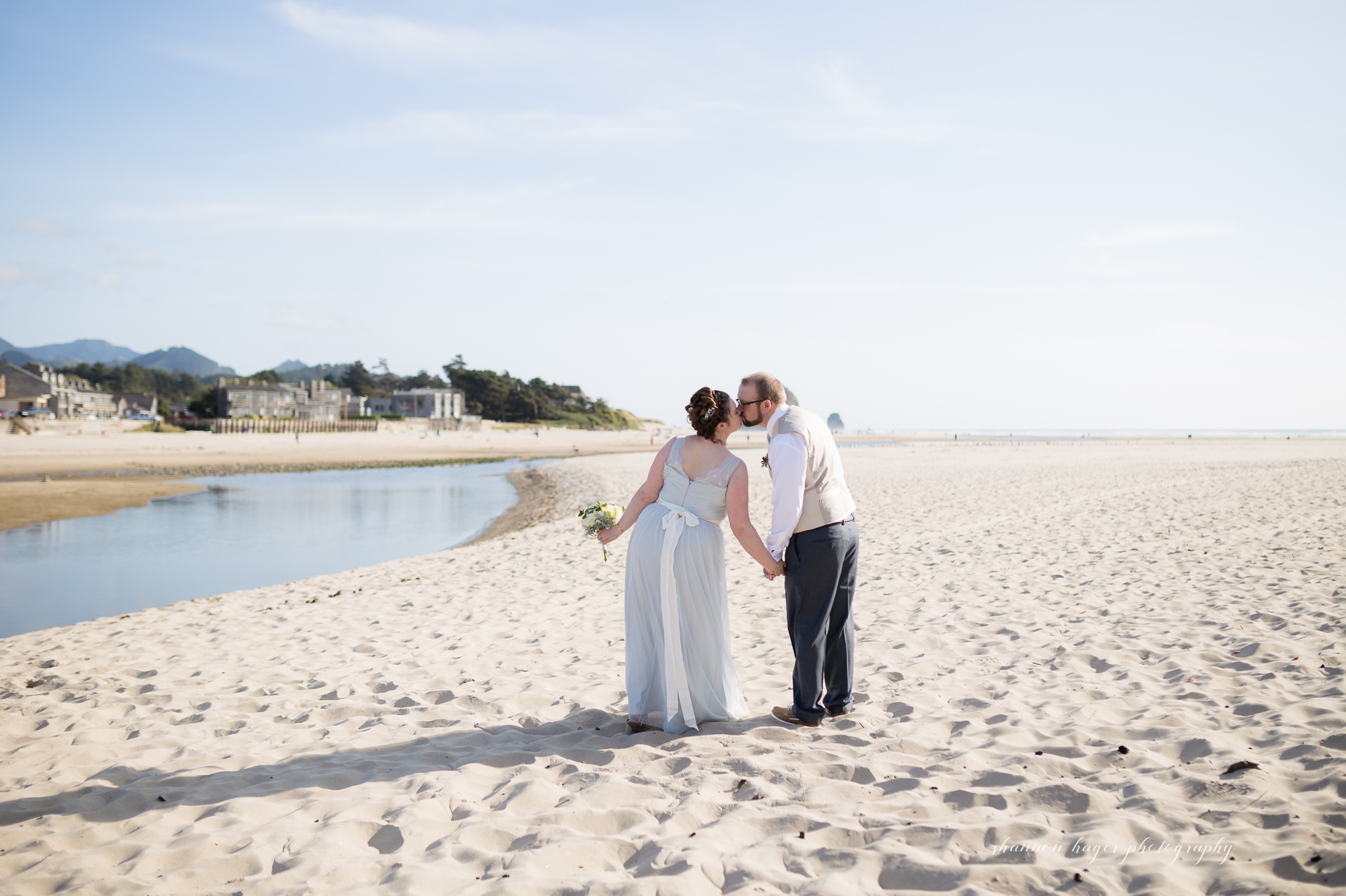 oregon coast elopement photographer, cannon beach wedding photographer, oregon elopements on the beach