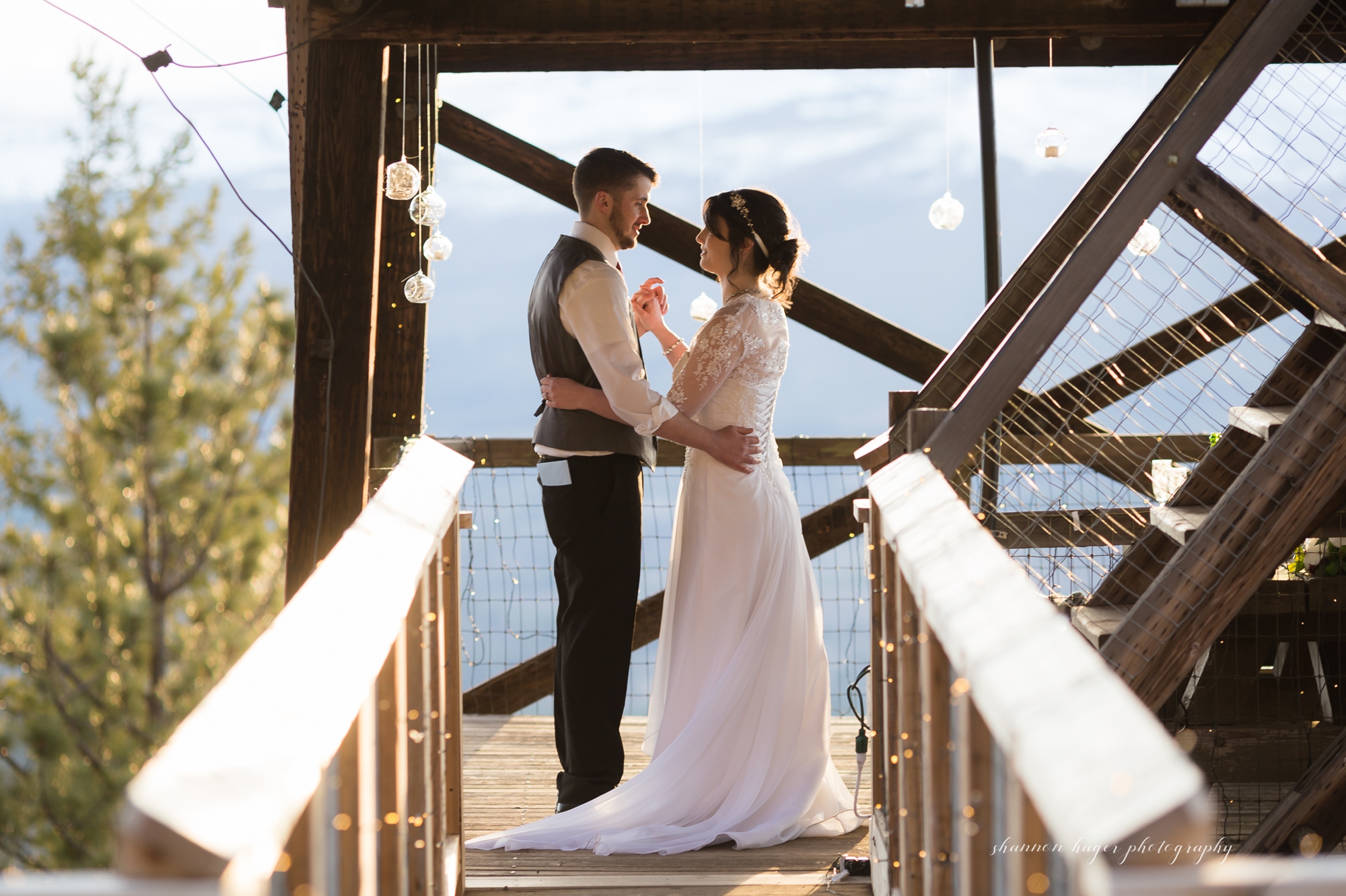 Oregon Elopement Photographer Fire Lookout Wedding Babes Oregon Shannon Hager Photography