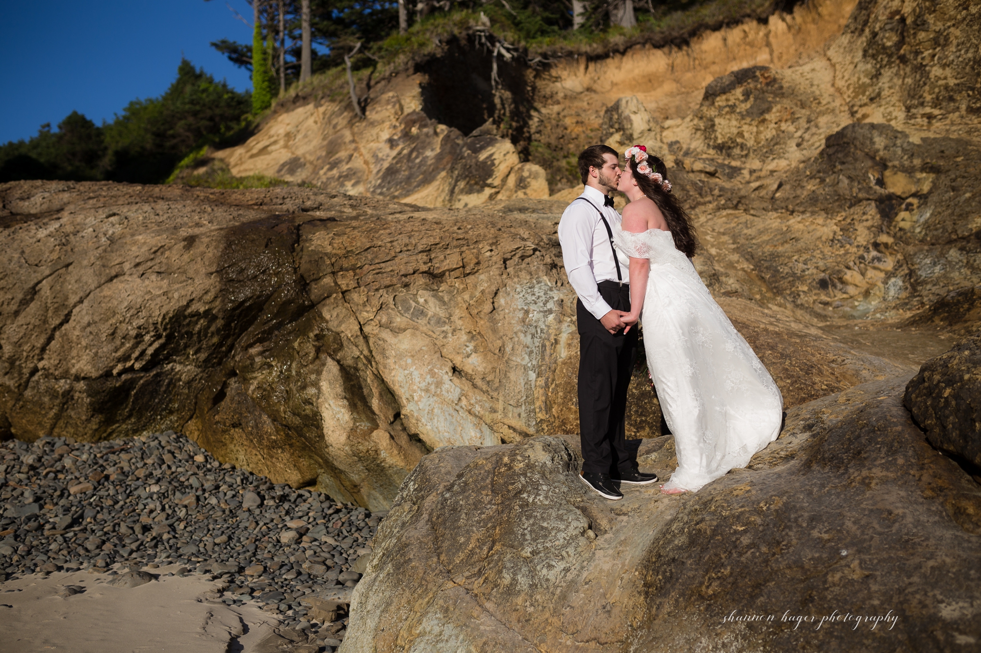 cannon beach elopement wedding, oregon coast destination elopement, oregon coast wedding photographer
