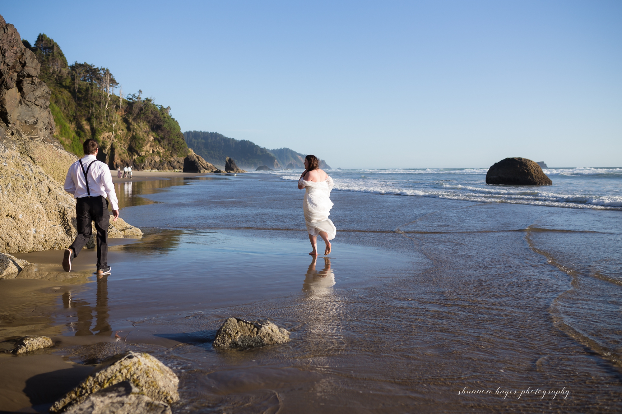 cannon beach elopement wedding, oregon coast destination elopement, oregon coast wedding photographer