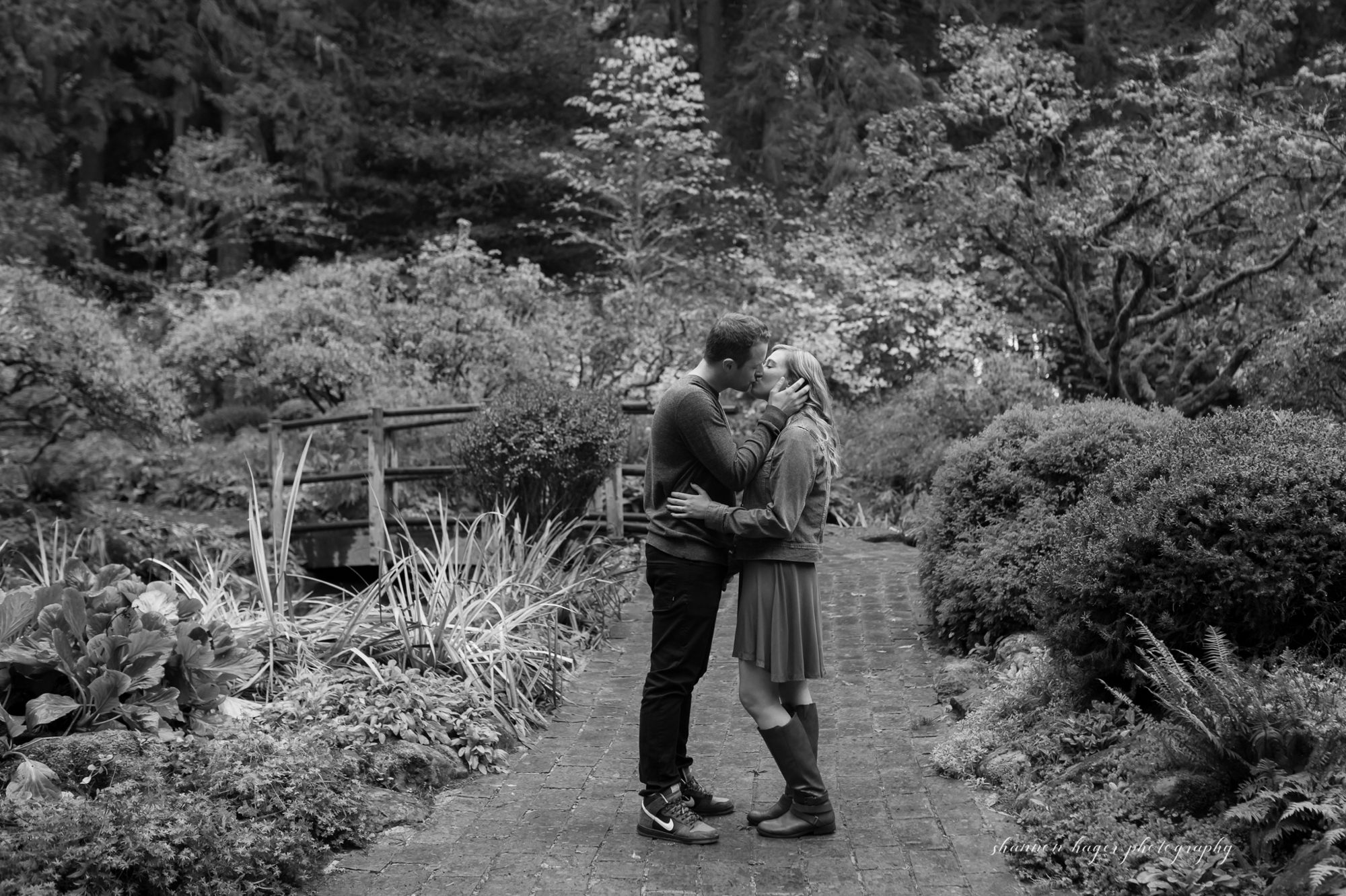 portland engagement photographer, fall engagement session, portland wedding photographer, jenkins estate wedding