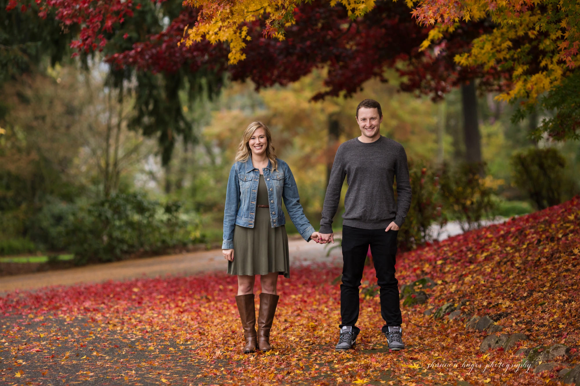 portland engagement photographer, fall engagement session, portland wedding photographer, jenkins estate wedding