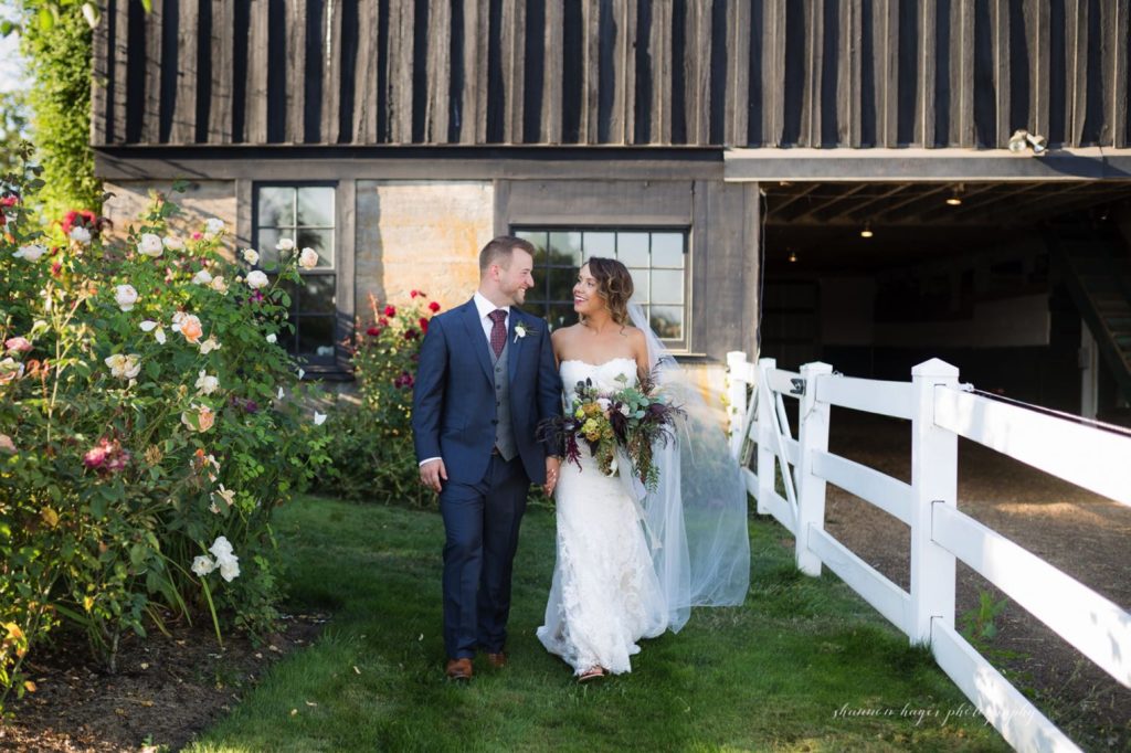 portland wedding photographer, barn kestrel summer wedding oregon, oregon barn wedding venue, shannon hager photography