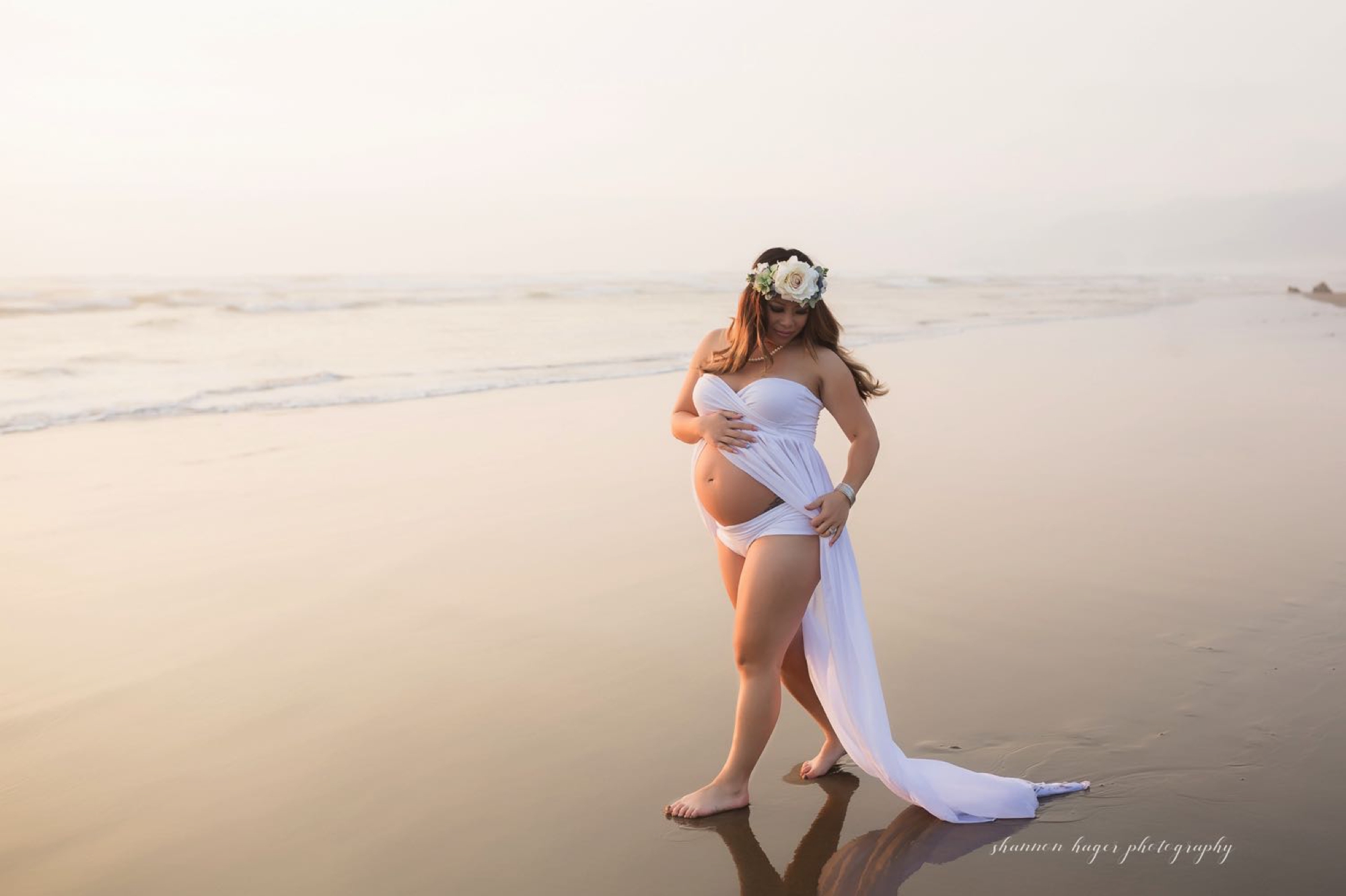 cannon beach maternity session, oregon coast maternity photographer, oregon coast photographer, portland maternity photography, shannon hager photography