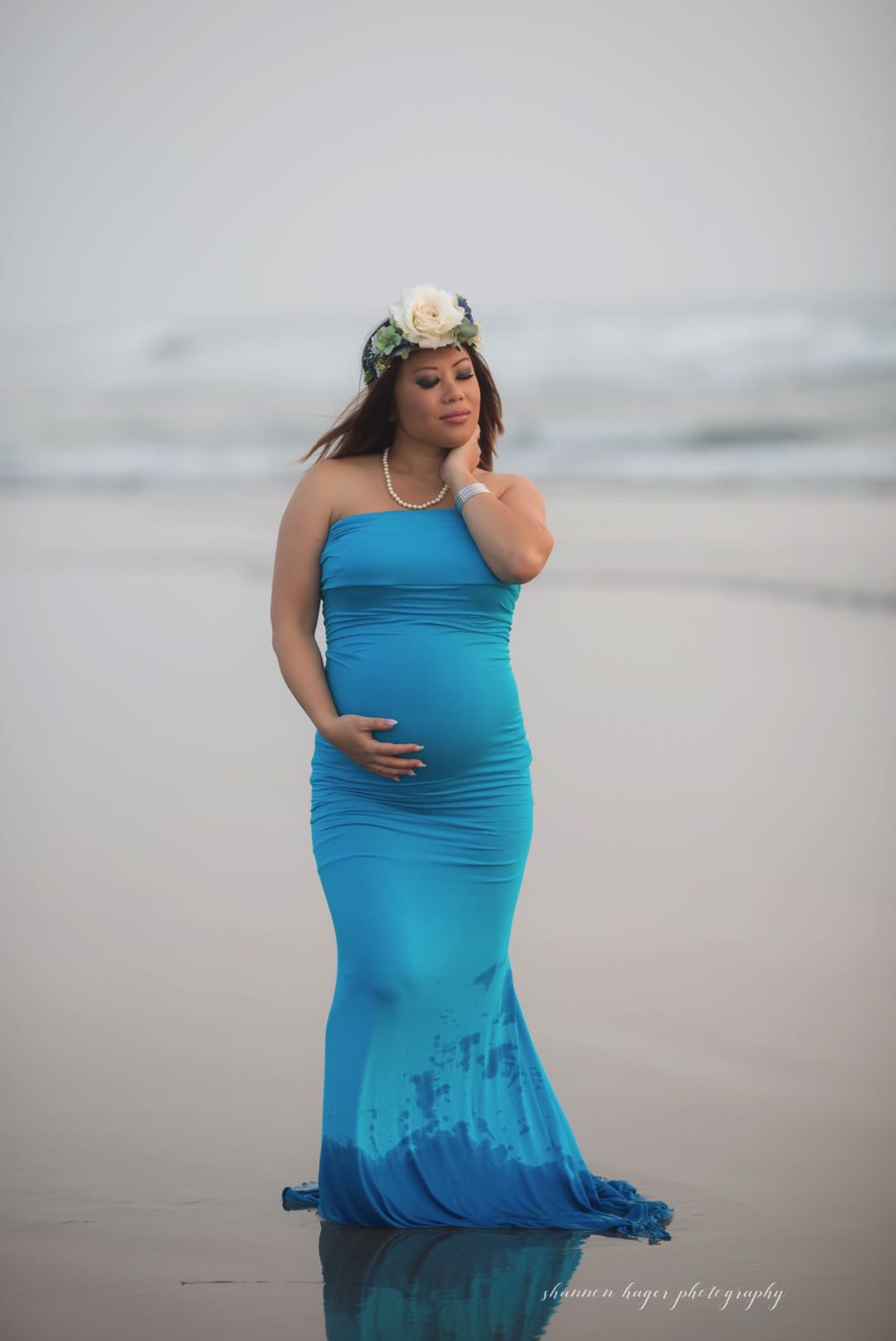 cannon beach maternity session, oregon coast maternity photographer, oregon coast photographer, portland maternity photography, shannon hager photography