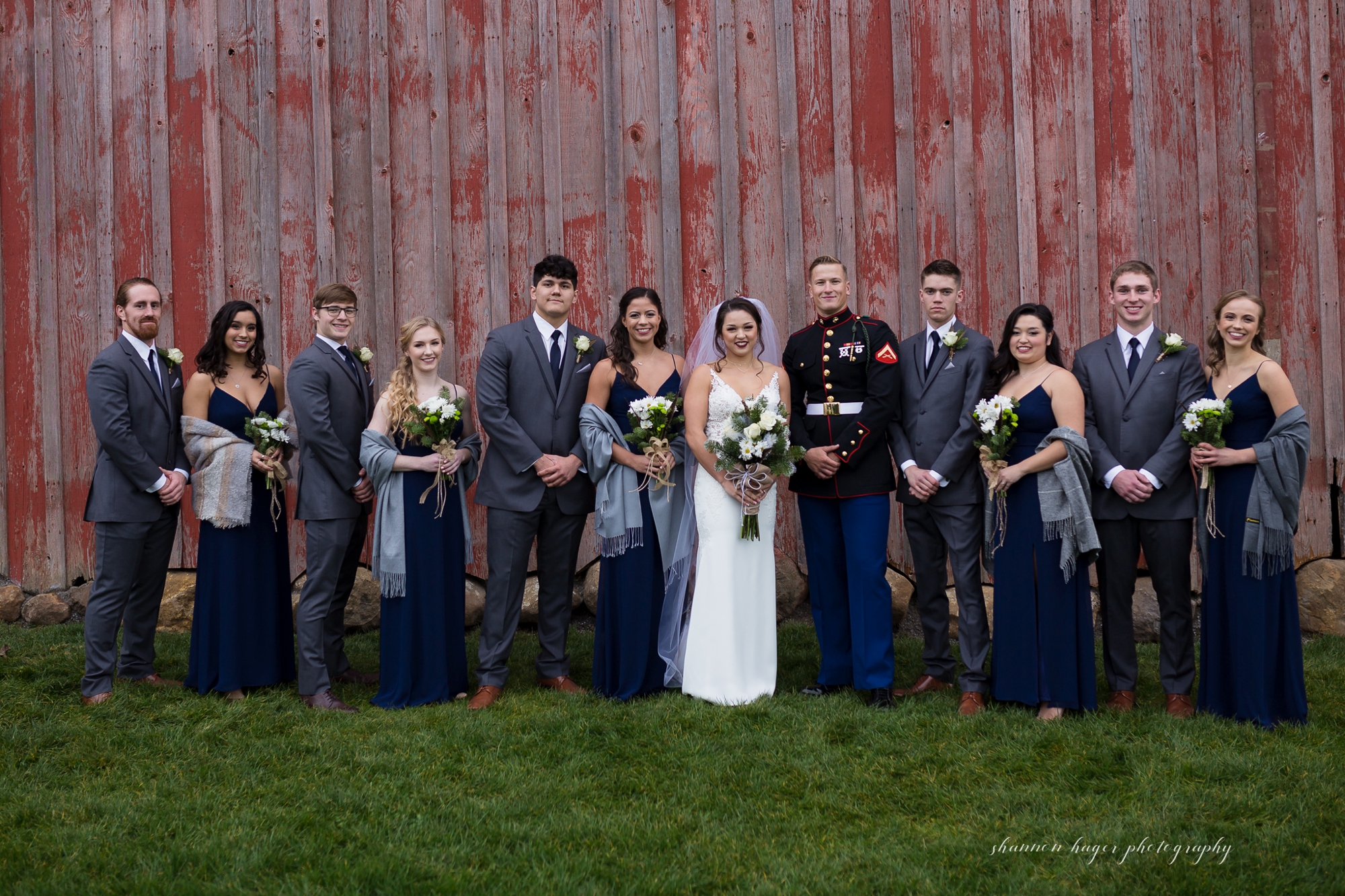 inn at avonlea winter barn wedding, portland wedding photographer, mt hood wedding photography 