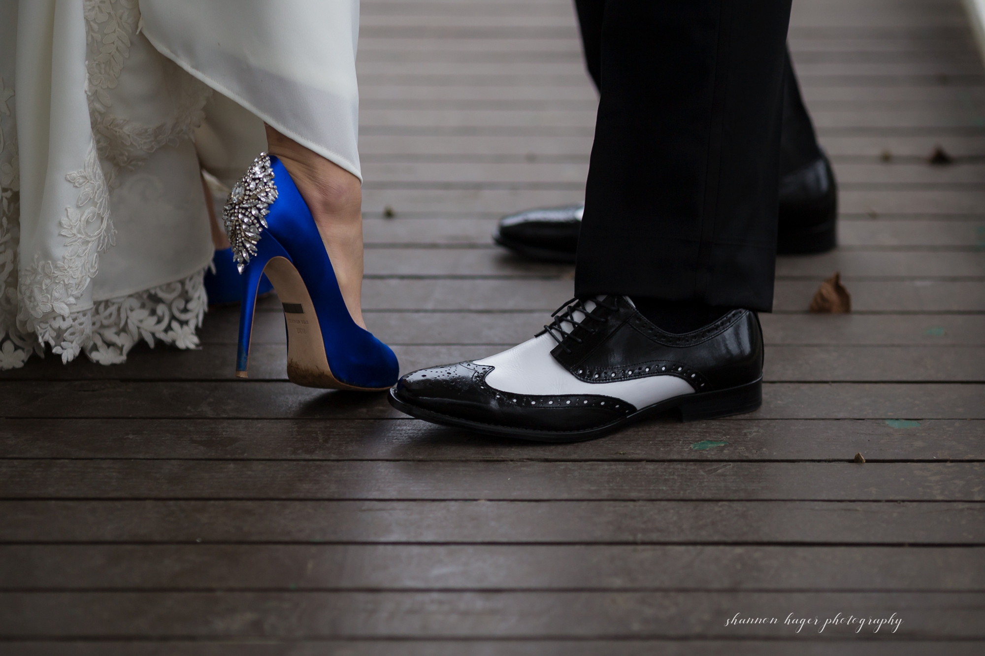 inn at avonlea winter barn wedding, portland wedding photographer, mt hood wedding photography 