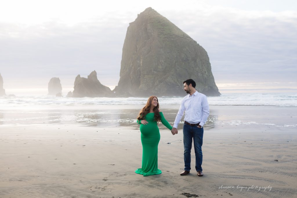 cannon beach maternity session, oregon coast photographer, maternity photography oregon