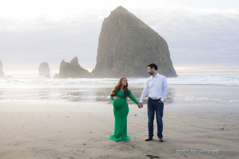 cannon beach maternity session, oregon coast photographer, maternity photography oregon