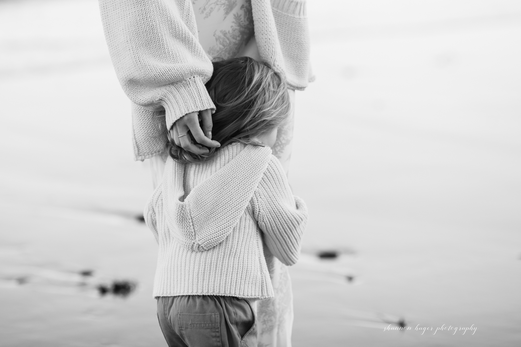 family photography oregon coast photographer, family beach session, shannon hager photography