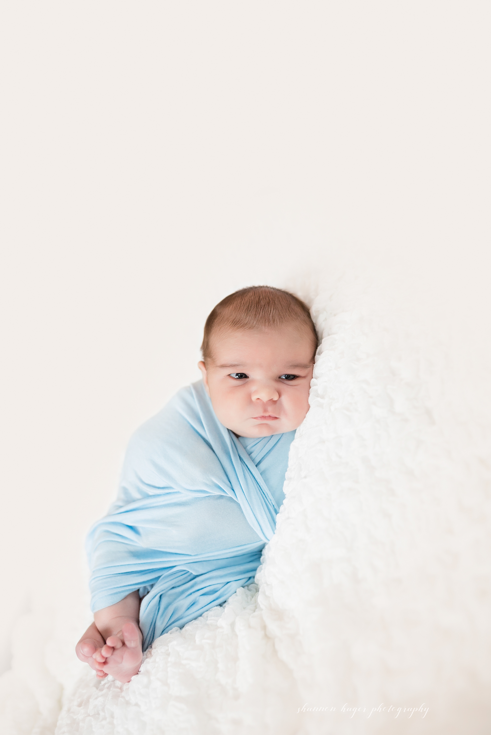 newborn photography vancouver washington, portland newborn photographer, lifestyle in home newborn session, shannon hager photography