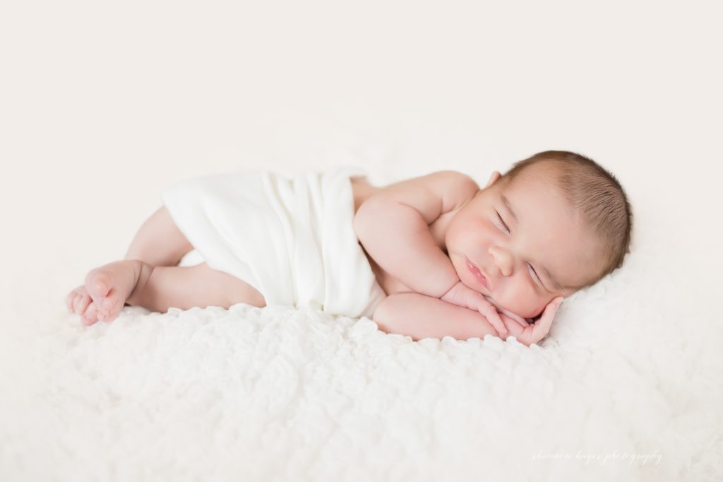 newborn photography vancouver washington, portland newborn photographer, lifestyle in home newborn session, shannon hager photography