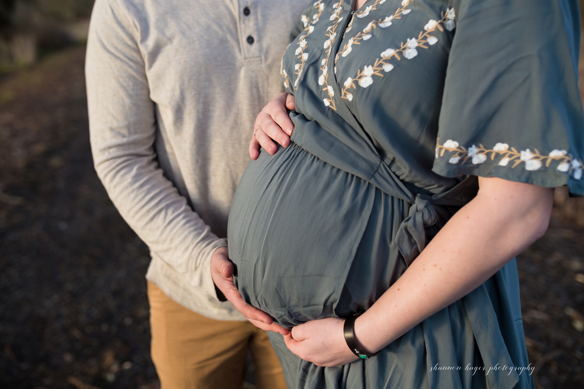 sherwood maternity photographer, maternity and newborn photography portland oregon, maternity photos by shannon hager photography