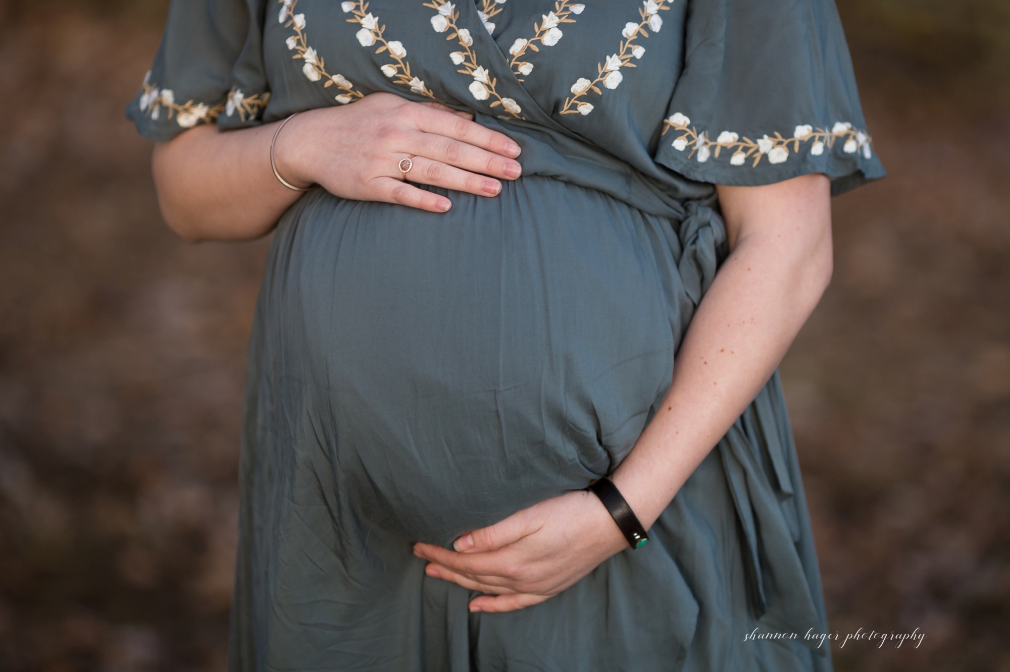 sherwood maternity photographer, maternity and newborn photography portland oregon, maternity photos by shannon hager photography