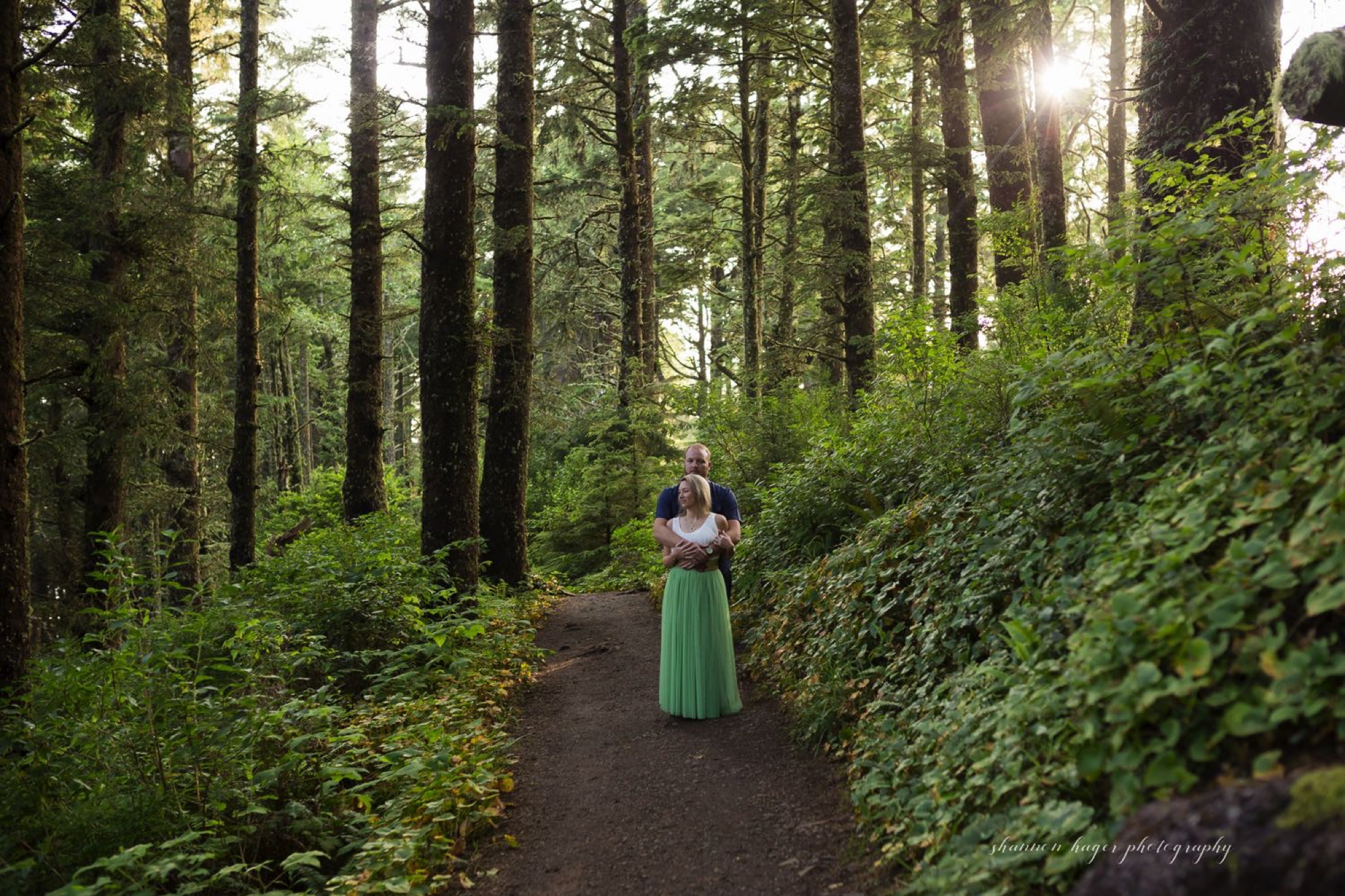 oregon coast anniversary session, oregon coast photographer, oregon coast wedding photographer, oregon coast elopement photography by Shannon Hager