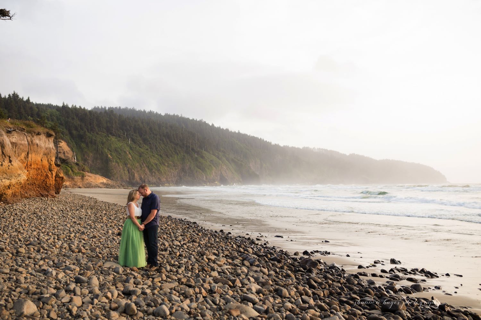 oregon coast anniversary session, oregon coast photographer, oregon coast wedding photographer, oregon coast elopement photography by Shannon Hager