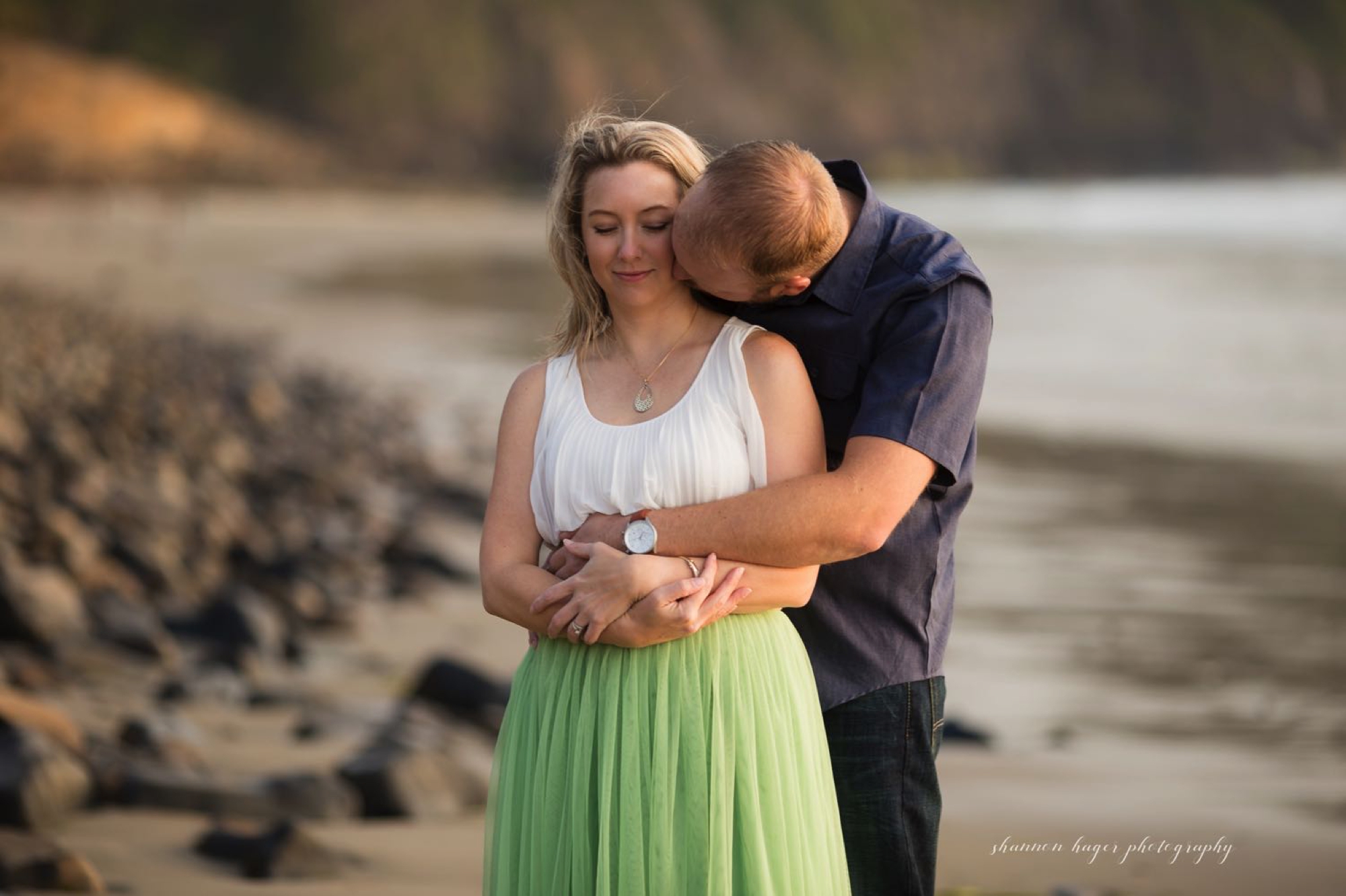 oregon coast anniversary session, oregon coast photographer, oregon coast wedding photographer, oregon coast elopement photography by Shannon Hager