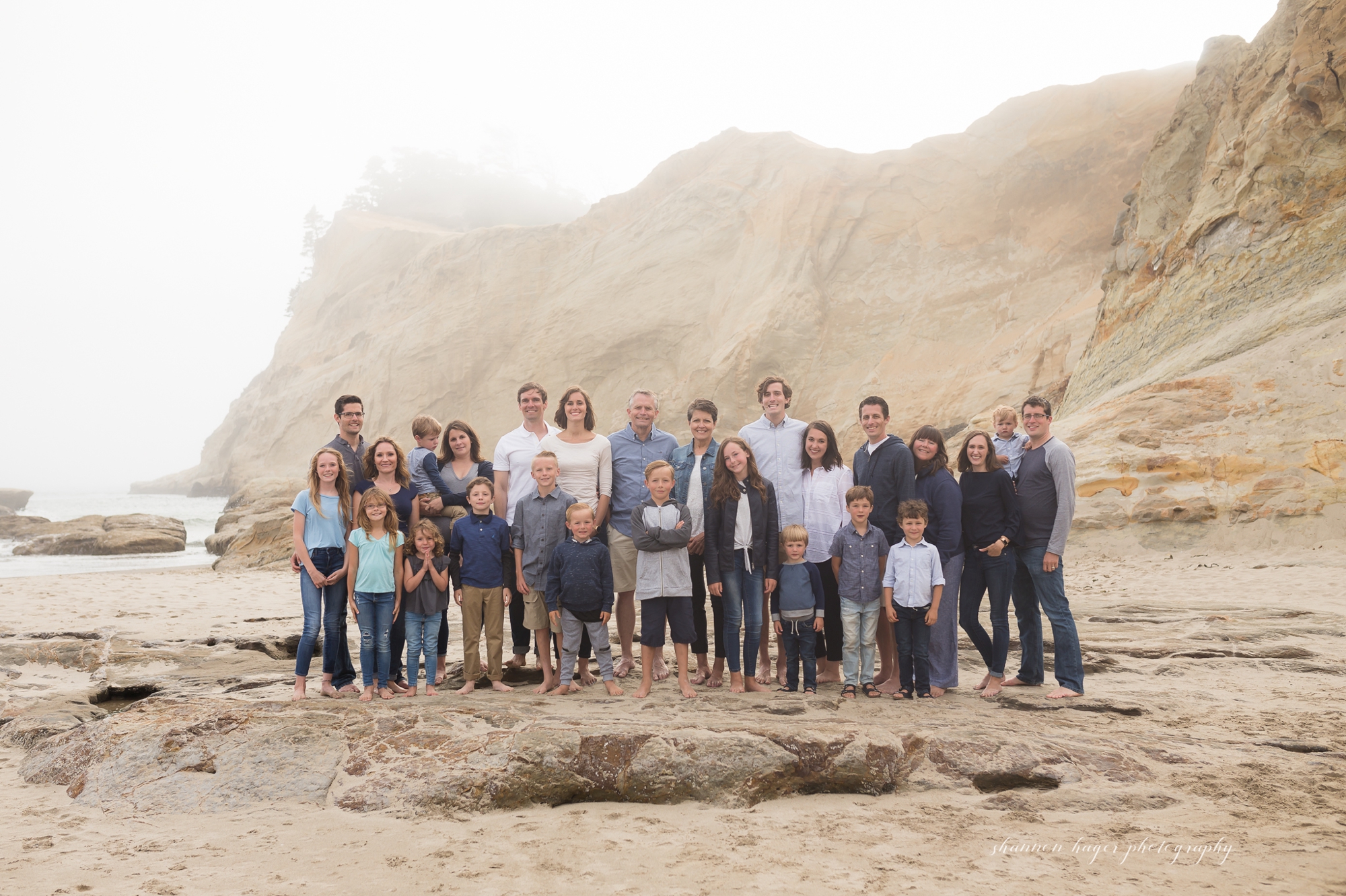pacific city oregon coast family photographer, cape kiwanda family session, oregon coast family photographer, portland family photographer
