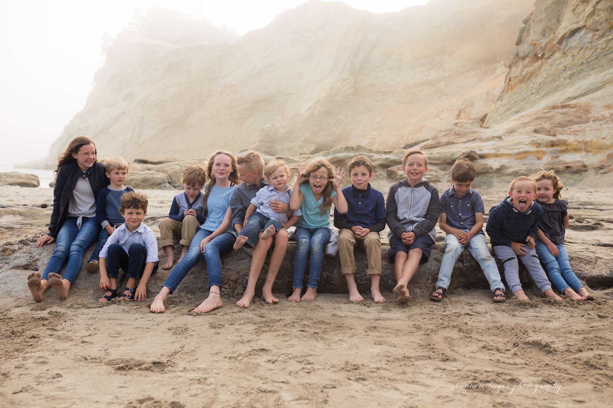 pacific city oregon coast family photographer, cape kiwanda family session, oregon coast family photographer, portland family photographer, shannon hager photography
