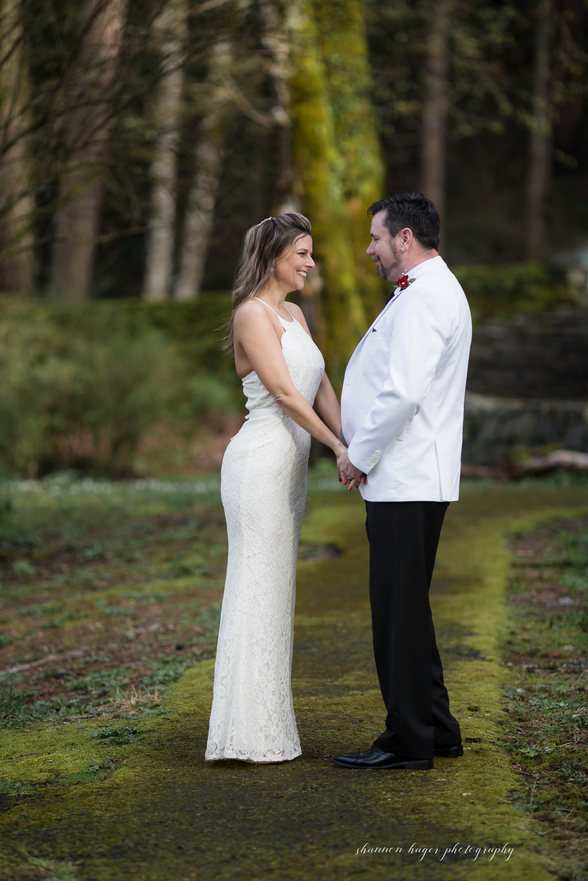 multnomah falls elopement, oregon elopement photographer, oregon destination elopement, shannon hager photography