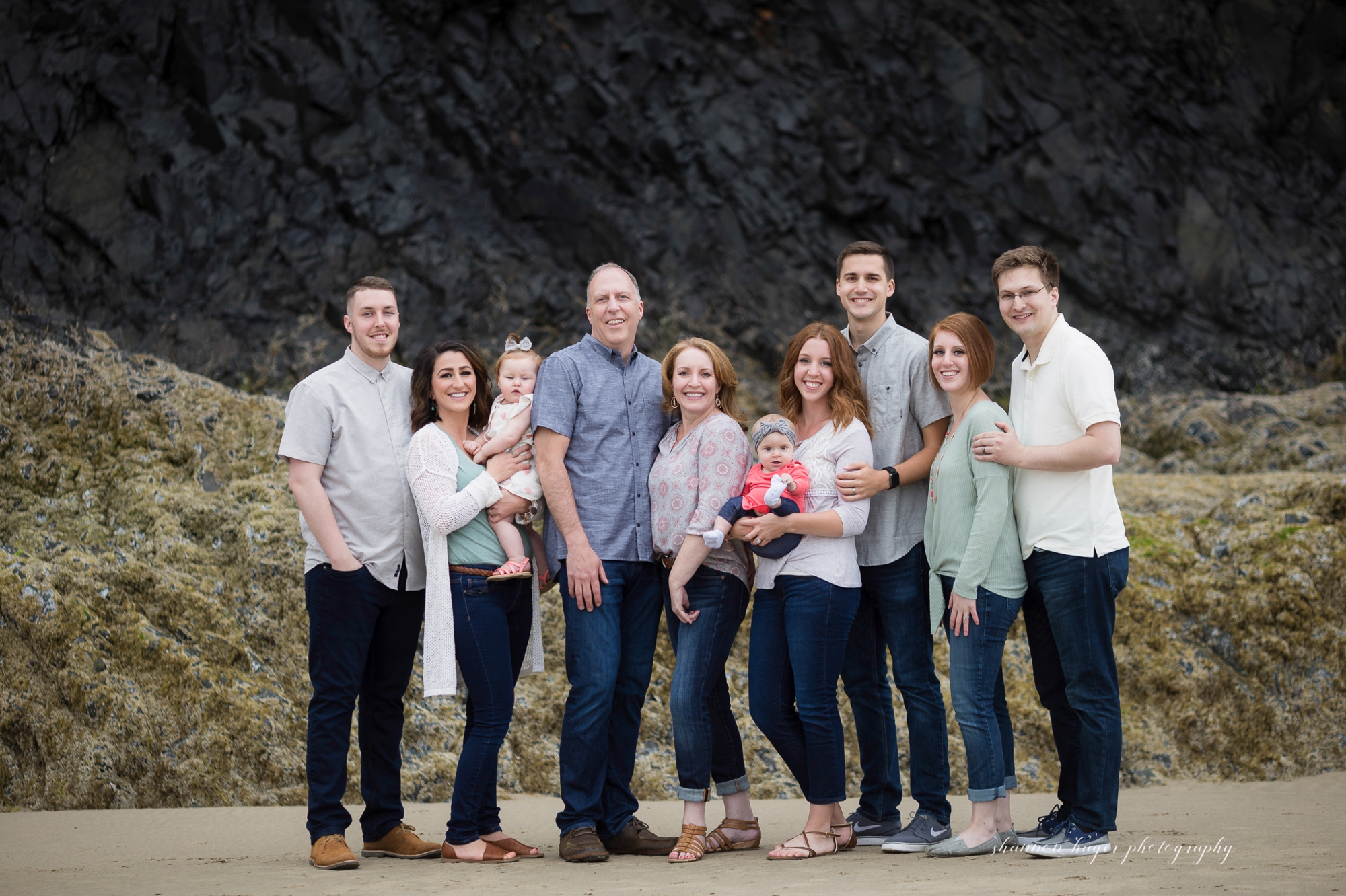 cannon beach family photographer, oregon coast family session, hug point cannon beach, shannon hager photography