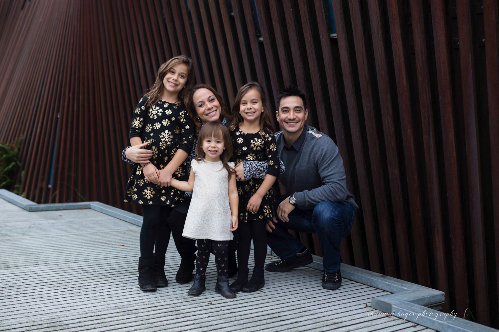 portland pearl district family session, tanner springs park photos, portland family photographer