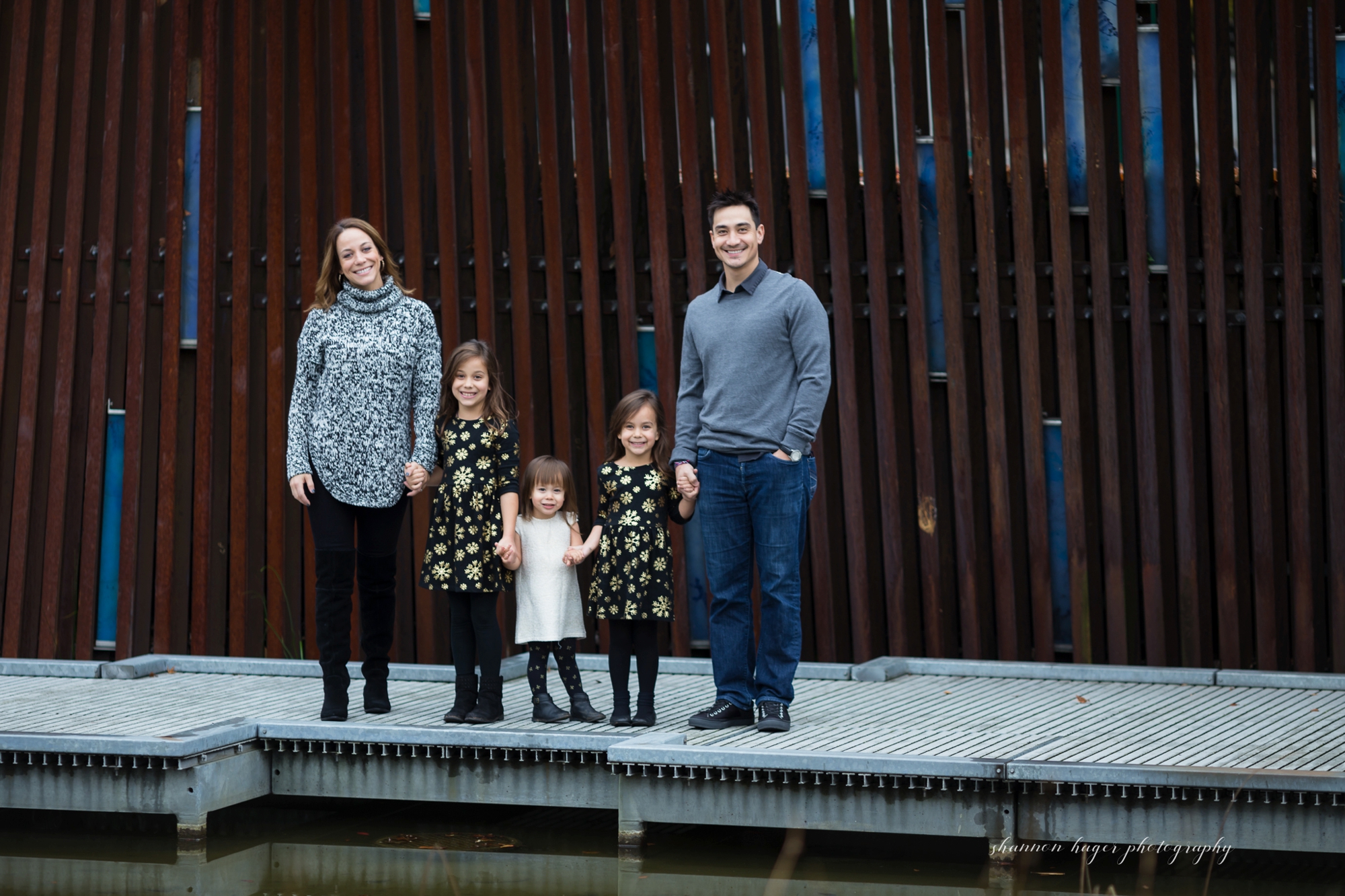 portland pearl district family session, tanner springs park photos, portland family photographer