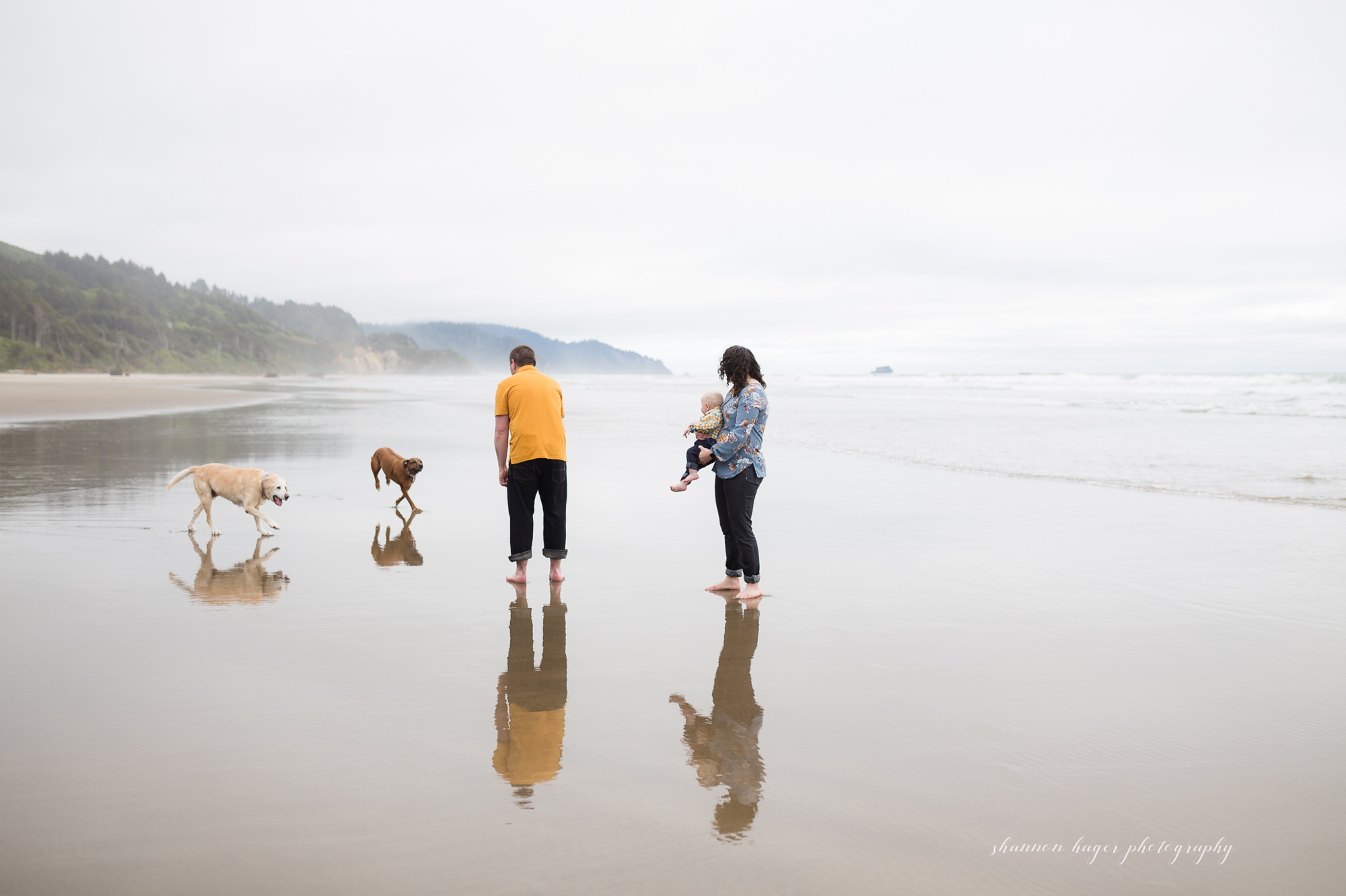 cannon beach family session, 1st birthday photos at the beach, portland family photographer, oregon coast photographer, shannon hager photography