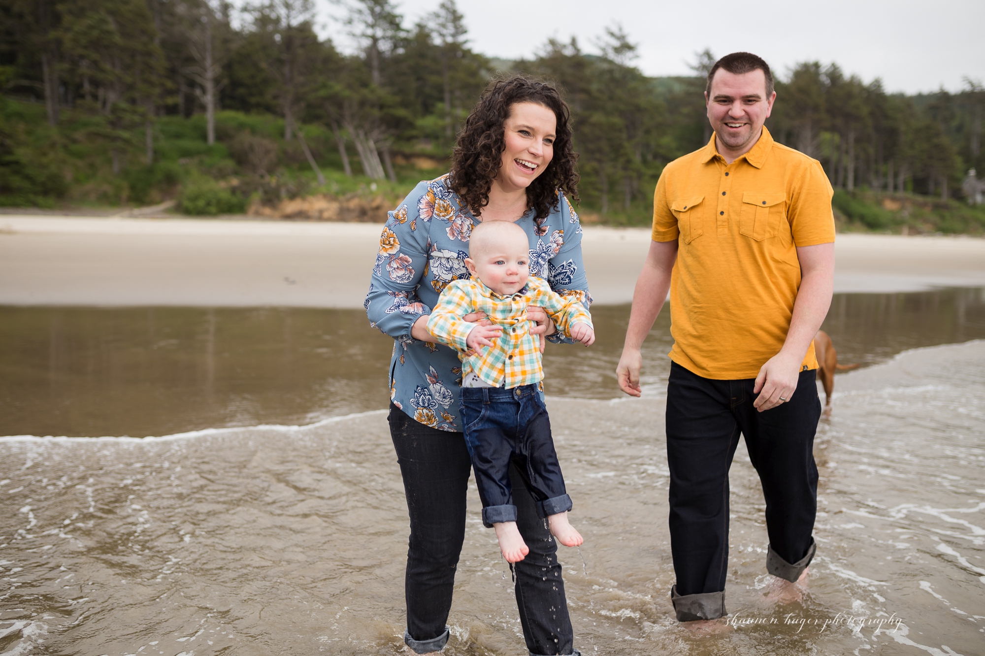 cannon beach family session, 1st birthday photos at the beach, portland family photographer, oregon coast photographer, shannon hager photography