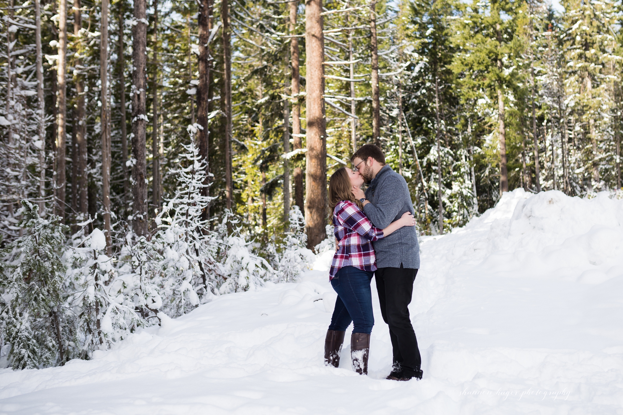 mt hood engagement session, snowy winter mountain photos, portland wedding photographer