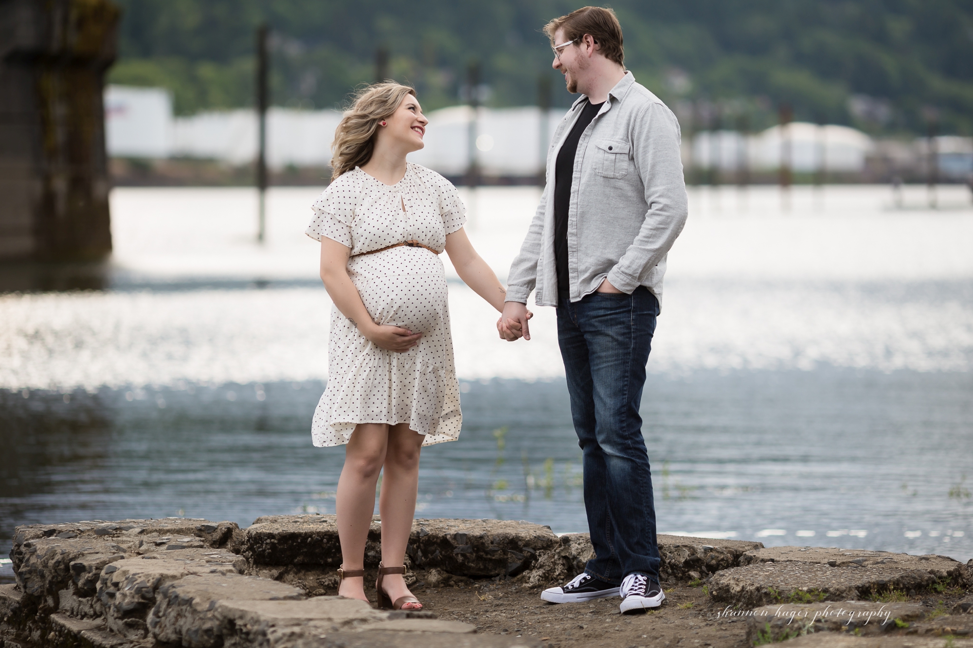 cathedral park maternity session, portland maternity photographer, oregon coast maternity photographer, shannon hager photography