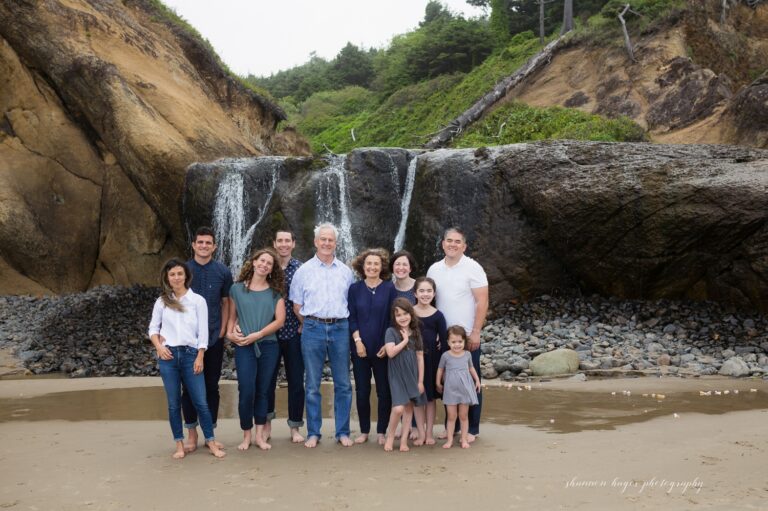 cannon beach photographer, hug point extended family session, oregon coast family photographer