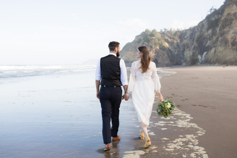 Cannon Beach Anniversary Session | Mikayla + Ben at Hug Point