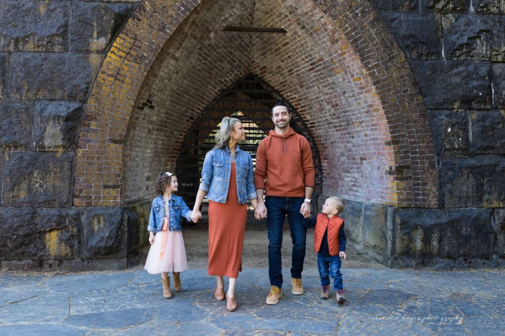 fall family photos at george rogers park in lake oswego
