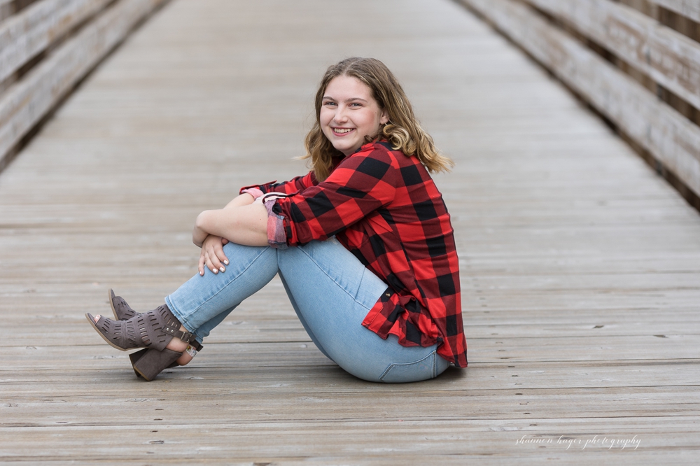sherwood oregon senior photos outdoors