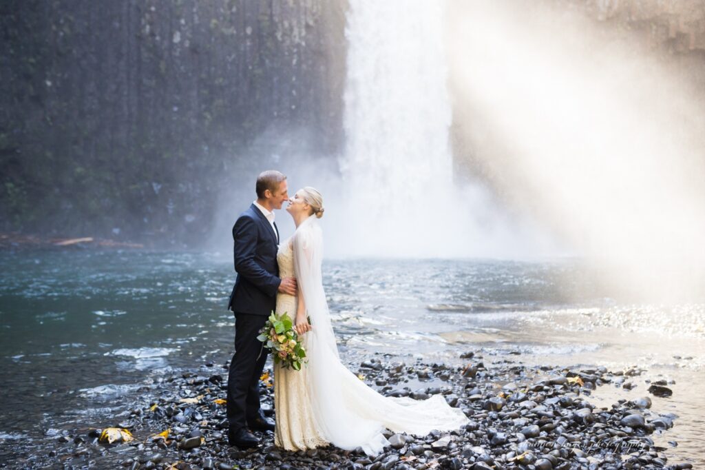 abiqua falls oregon elopement