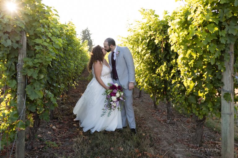 wedding photos in an oregon vineyard at aurora colony