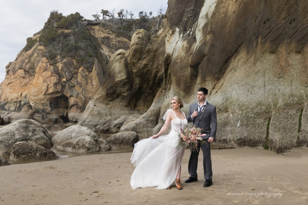 spring elopement photos at hug point