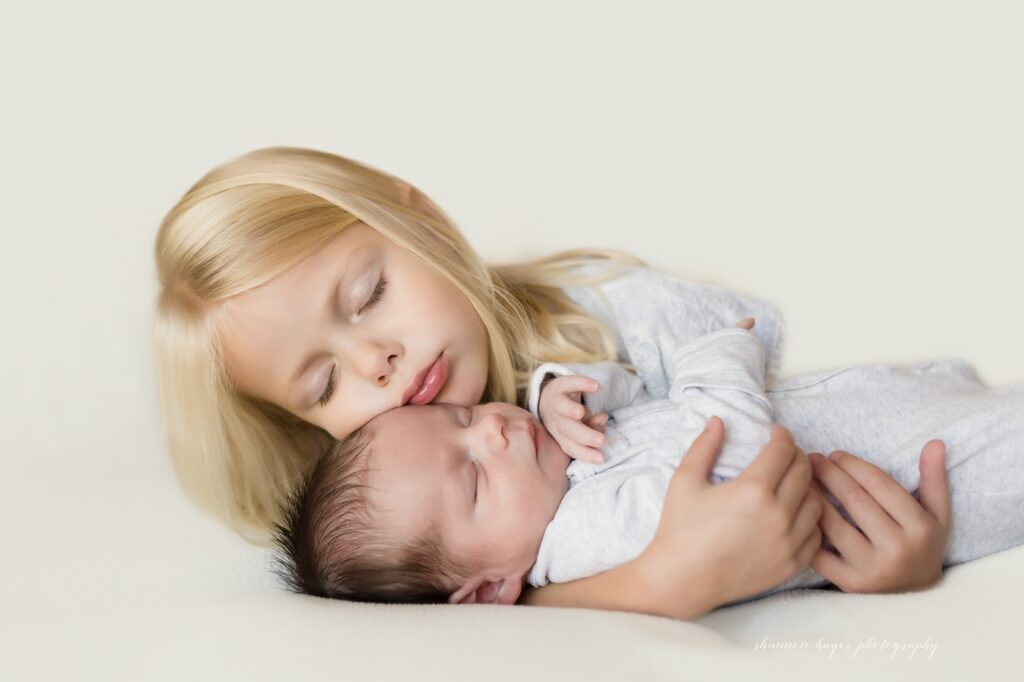 sherwood oregon newborn photos at home