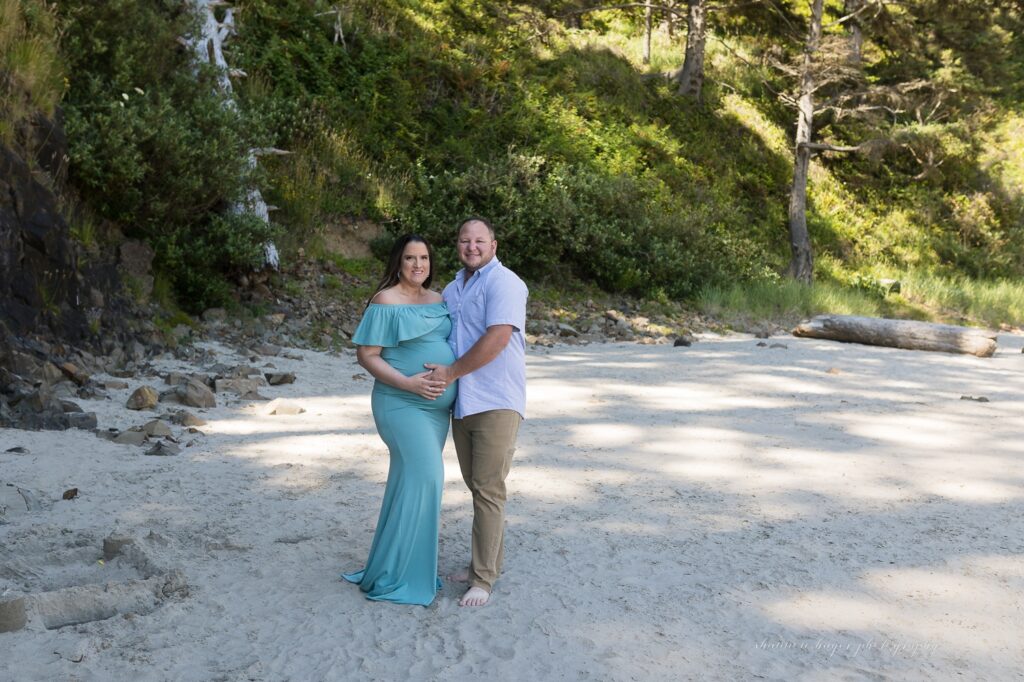 cannon beach maternity photos