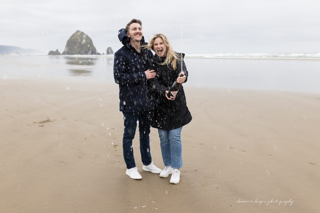 oregon coast wedding proposal on the beach