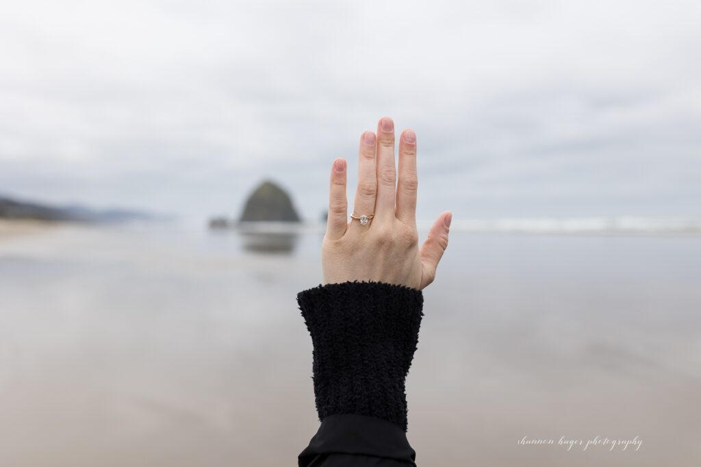 oregon coast wedding proposal on the beach