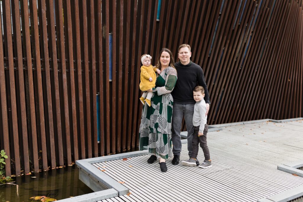 portland fall family photos in the leaves