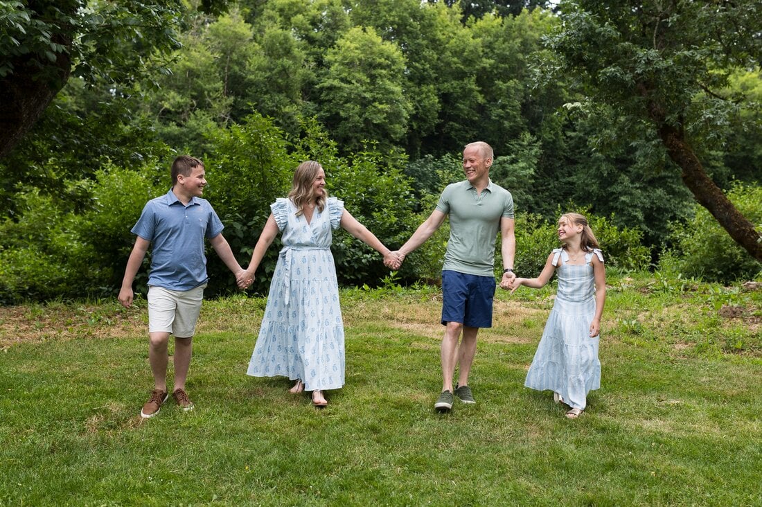 family photos at cook park in tigard